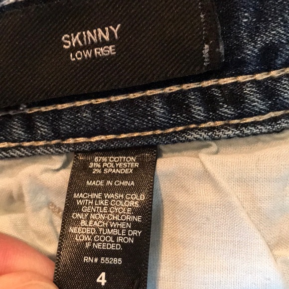 🎁EXPRESS Distressed Jeans - Picture 11 of 13